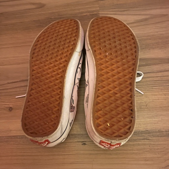 Women’s 8 Rose Print Laced Vans - Picture 3 of 3